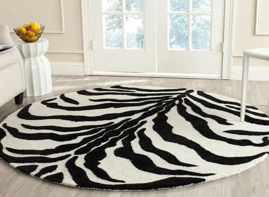 Safavieh Cambridge Ivory Black 6 x 6 Round Rug