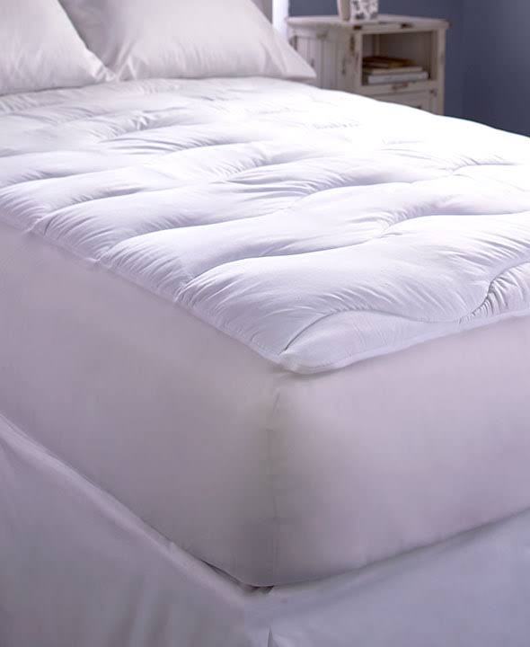 The Lakeside Collection Extra-Thick Wave-Quilted Mattress Pad - Queen